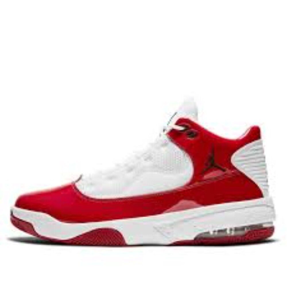 Air Jordan Max Aura 2 size 6 White/Red DC1764-100